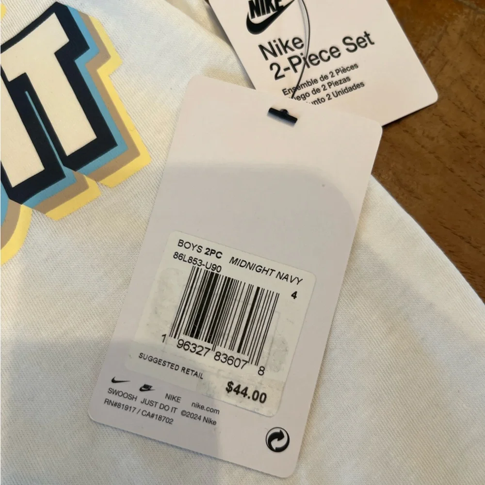 NWT Nike Boys 2 Piece Shorts Set - Picture 4 of 7